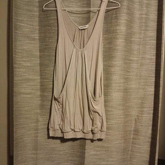 💣4/$10 💣 Tank - Picture 1 of 3